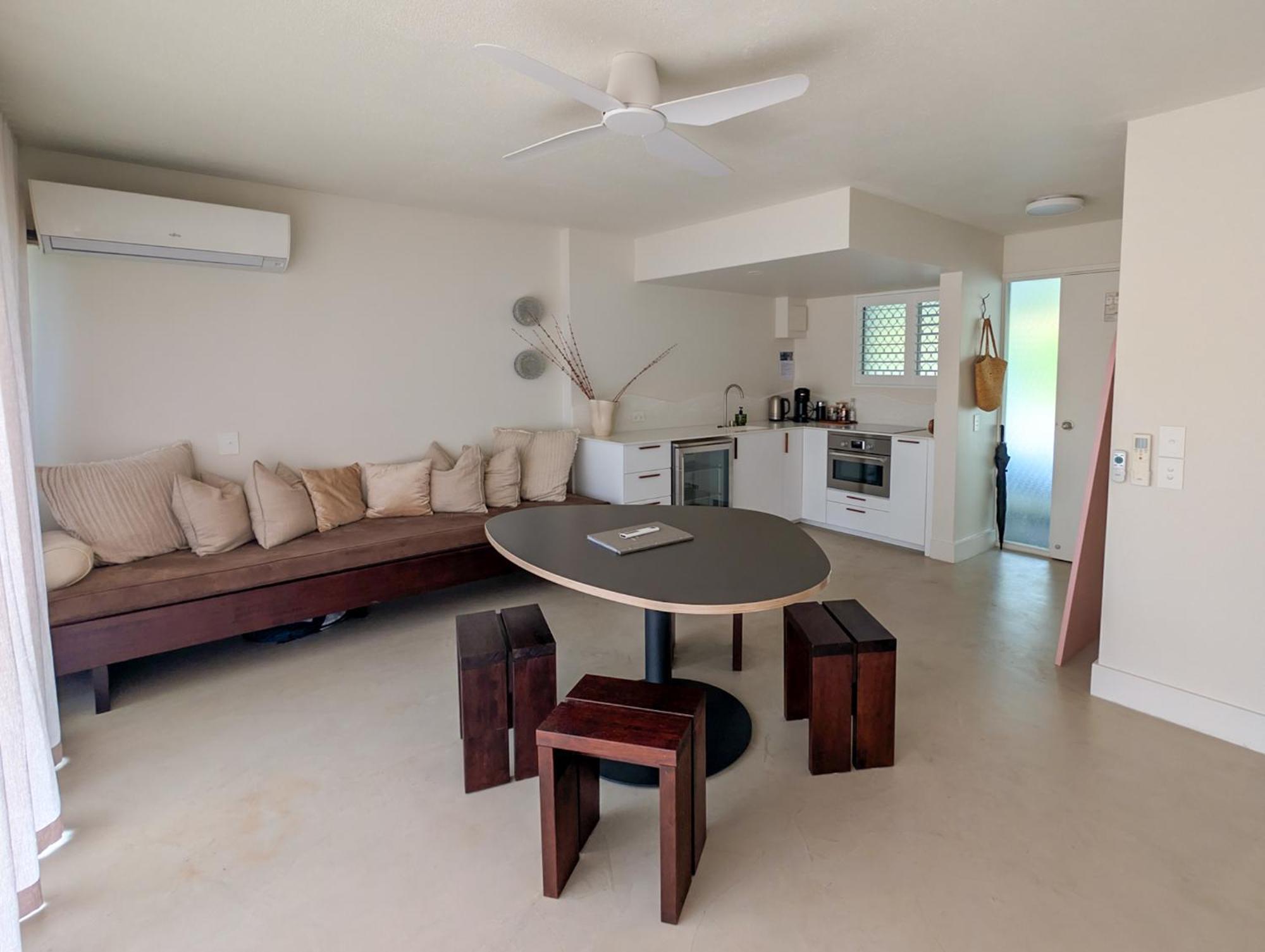 Noosa Parade Holiday Inn Экстерьер фото